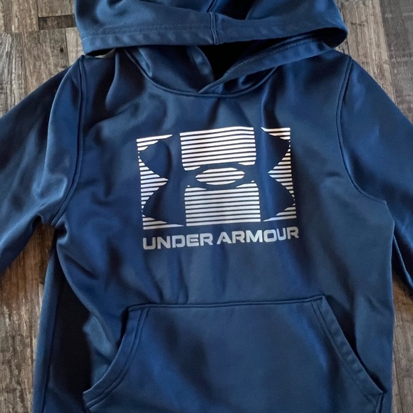 Youth Under Armour Hoodie (small) - Picture 2 of 4